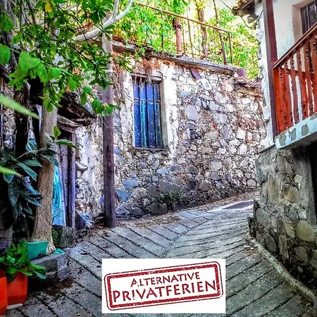 Isminis Petroktisto Holidays Stonehouse *