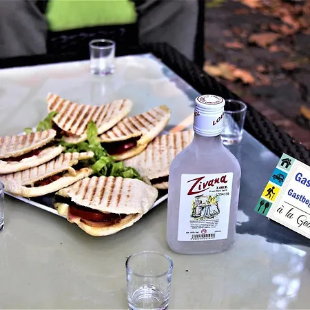 Isminis Petroktisto Holidays Stonehouse *