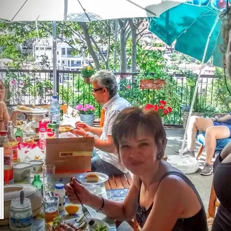 Isminis Petroktisto Holidays Stonehouse