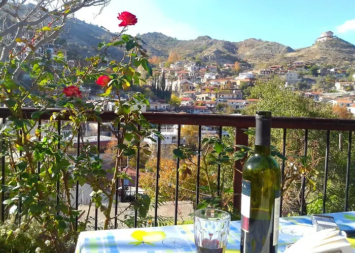 Isminis Petroktisto Holidays Stonehouse Palechori