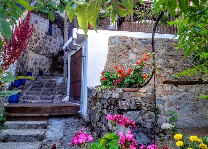 Апартаменты Isminis Petroktisto Holidays Stonehouse